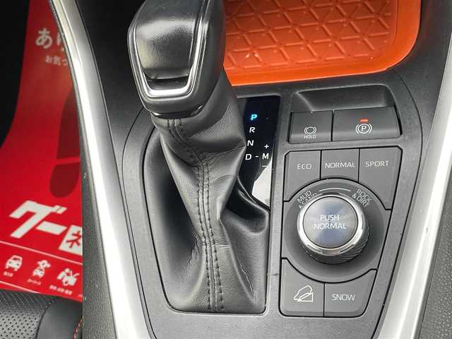 トヨタ ＲＡＶ４ アドベンチャー 大阪府 2020(令2)年 8.6万km アッシュグレーメタリック/アーバンカーキ 純正９インチナビ/   フルセグTV/Bluetooth/USB　/全方位モニター/衝突軽減ブレーキ/横滑り防止装置/コーナーセンサー/ＴＲＤエアロ/レザーシート/ＢＳＭ/前席エアシートヒーター/運転席パワーシート/レーダークルーズコントロール/レーンキープアシスト/ステアリングスイッチ /ダウンヒルアシストコントロール/電動リアゲート/ステアリングヒーター/純正18インチアルミホイール/純正フロアマット/プッシュスタート/スマートキー/ＥＴＣ/ＬＥＤ/禁煙車