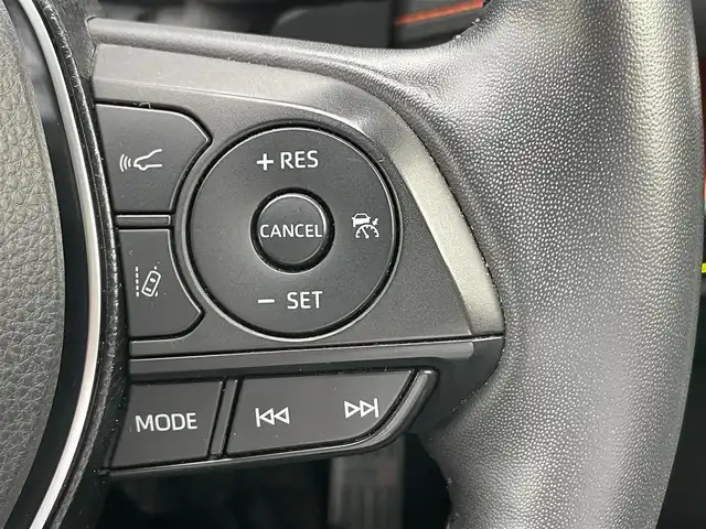 トヨタ ＲＡＶ４ アドベンチャー 大阪府 2020(令2)年 8.6万km アッシュグレーメタリック/アーバンカーキ 純正９インチナビ/   フルセグTV/Bluetooth/USB　/全方位モニター/衝突軽減ブレーキ/横滑り防止装置/コーナーセンサー/ＴＲＤエアロ/レザーシート/ＢＳＭ/前席エアシートヒーター/運転席パワーシート/レーダークルーズコントロール/レーンキープアシスト/ステアリングスイッチ /ダウンヒルアシストコントロール/電動リアゲート/ステアリングヒーター/純正18インチアルミホイール/純正フロアマット/プッシュスタート/スマートキー/ＥＴＣ/ＬＥＤ/禁煙車