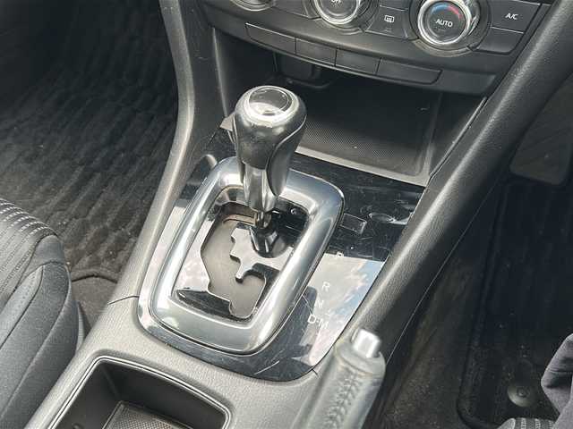 マツダ アテンザ セダン XD 茨城県 2013(平25)年 10.3万km ストーミーブルーマイカ ワンオーナー/社外SDナビ/AM/FM/フルセグTV/BT/CD/DVD/バックカメラ/前後コーナーセンサー/パーキングアシスト/横滑り防止装置/レーンキープアシスト/盗難防止装置/衝突被害軽減システム/追従機能付きクルーズコントロール/HIDオートライト/パドルシフト/アイドリングストップ/ステアリングリモコン/USBポート/プッシュスタート/スマートキー