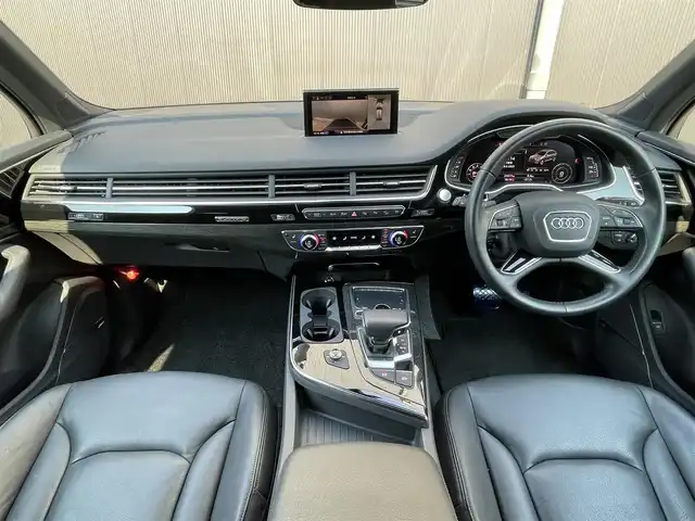 アウディ Ｑ７ ブラックスタイリング 香川県 2019(令1)年 3.2万km ディープブラックパールエフェクト ナビ/360度カメラ/バーチャルコクピット/BOSEサウンド/20インチAW/本革/パワーシート/シートヒーター/電動格納サードシート/3列シート