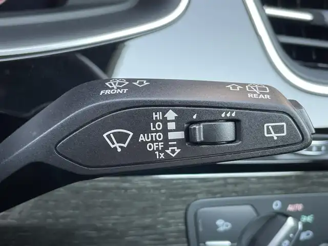 アウディ Ｑ７ ブラックスタイリング 香川県 2019(令1)年 3.2万km ディープブラックパールエフェクト ナビ/360度カメラ/バーチャルコクピット/BOSEサウンド/20インチAW/本革/パワーシート/シートヒーター/電動格納サードシート/3列シート