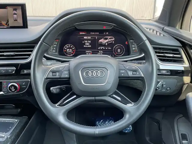 アウディ Ｑ７ ブラックスタイリング 香川県 2019(令1)年 3.2万km ディープブラックパールエフェクト ナビ/360度カメラ/バーチャルコクピット/BOSEサウンド/20インチAW/本革/パワーシート/シートヒーター/電動格納サードシート/3列シート