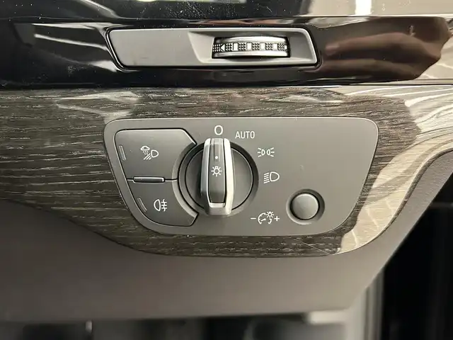 アウディ Ｑ７ ブラックスタイリング 岡山県 2019(令1)年 3.2万km ディープブラックパールエフェクト 125台限定車/特別装備/ブラックスタイリングパッケージ/10Yスポークグロスブラック9J×20AW/ブラックルーフレール/アッパーデコラティブパネル/ローワーデコティブパネル/ブラックヘッドライニング/Bose3Dサウンドシステム/フロアマットコンフォート/マトリクスLEDヘッドライト/S lineエクステリア/プライバシーガラス/アダプティブエアサスペンション/オールホイールステアリング/三列目シート/バーチャルコックピット/4ゾーンデラックスオートマチックエアコンディショナー/アウディサイドアシスト/アウディプレセンスリヤ/MMIナビゲーション