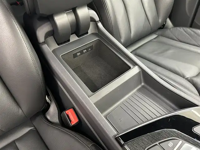 アウディ Ｑ７ ブラックスタイリング 岡山県 2019(令1)年 3.2万km ディープブラックパールエフェクト 125台限定車/特別装備/ブラックスタイリングパッケージ/10Yスポークグロスブラック9J×20AW/ブラックルーフレール/アッパーデコラティブパネル/ローワーデコティブパネル/ブラックヘッドライニング/Bose3Dサウンドシステム/フロアマットコンフォート/マトリクスLEDヘッドライト/S lineエクステリア/プライバシーガラス/アダプティブエアサスペンション/オールホイールステアリング/三列目シート/バーチャルコックピット/4ゾーンデラックスオートマチックエアコンディショナー/アウディサイドアシスト/アウディプレセンスリヤ/MMIナビゲーション