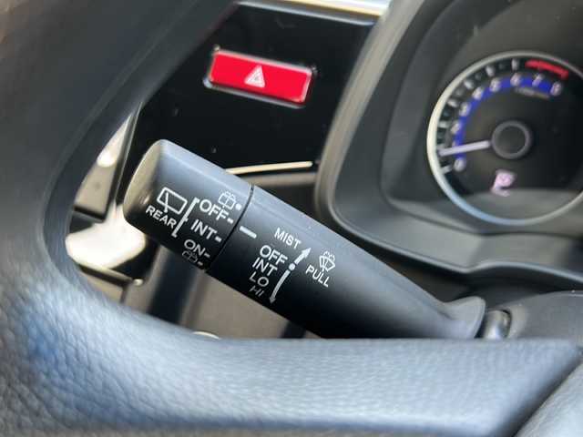 ホンダ フィット 13G Fパッケージ 茨城県 2014(平26)年 12万km ブリリアントスポーティブルーメタリック2トーン 横滑り防止装置/14インチ純正アルミホイール/Bluetooth/USB入力端子/バックカメラ/ワンセグテレビ/純正SDナビ/アイドリングストップ/スマートキー/純正フロアマット