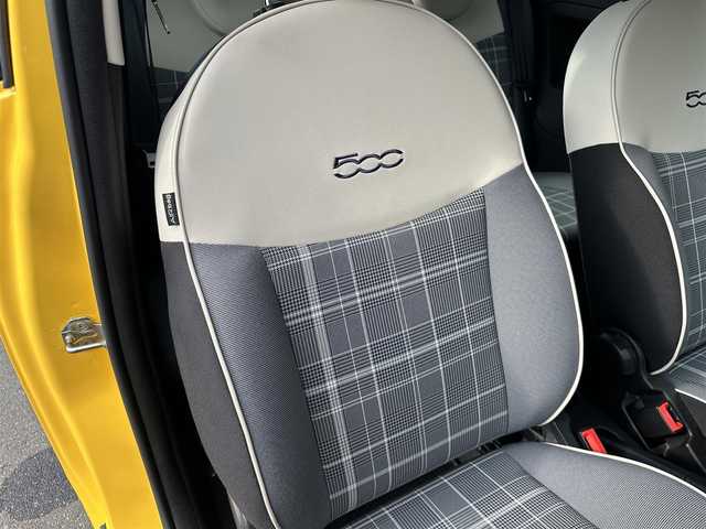フィアット ５００ ミモザ 福島県 2020(令2)年 1.5万km ジアッロ・ジネストラ 300台限定車/純正ディスプレイオーディオ(BT/USB)/AppleCarePlay/ハーフレザー/スタッドレス着用(14inch)/ドライブレコーダー(前方)/ETC/ステアリングスイッチ/純正フロアマット/フロントフォグランプ