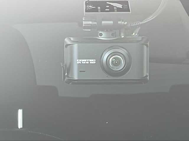 トヨタ シエンタ ファンベースG セーフティED 鹿児島県 2020(令2)年 2.2万km センシュアルレッドマイカ ＴＯＹＯＴＡセーフティセンス　/純正９型ナビ/（フルセグ/Bluetooth/DVD/CD）/パノラミックビューモニター　/バックカメラ/オートハイビーム　/ＬＥＤヘッドライト　/シートヒーター　/ビルドインＥＴＣ　/前後ドライブレコーダー　/ビルドインＥＴＣ　/ステアリングヒーター/純正フロアマット/レーンキープアシスト/両側パワースライドドア