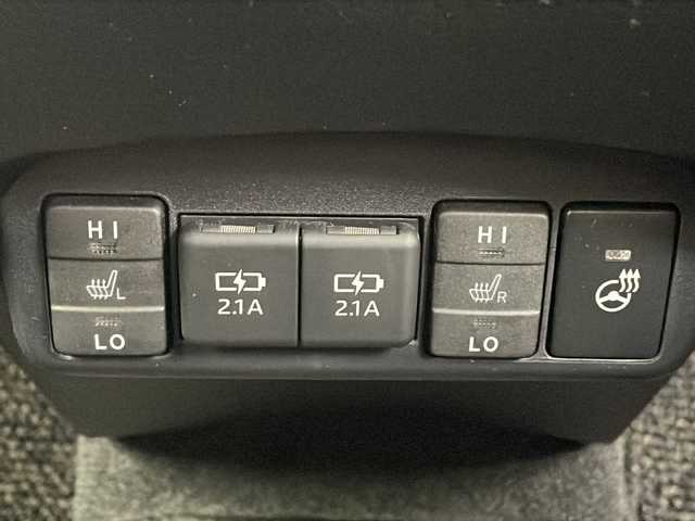 トヨタ シエンタ ファンベースG セーフティED 鹿児島県 2020(令2)年 2.2万km センシュアルレッドマイカ ＴＯＹＯＴＡセーフティセンス　/純正９型ナビ/（フルセグ/Bluetooth/DVD/CD）/パノラミックビューモニター　/バックカメラ/オートハイビーム　/ＬＥＤヘッドライト　/シートヒーター　/ビルドインＥＴＣ　/前後ドライブレコーダー　/ビルドインＥＴＣ　/ステアリングヒーター/純正フロアマット/レーンキープアシスト/両側パワースライドドア