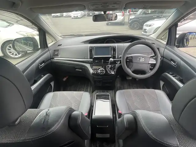 トヨタ エスティマ アエラス 東京都 2013(平25)年 10.1万km アイスチタニウムマイカメタリック (株)IDOMが運営する【じしゃロン昭島店】の自社ローン専用車両になります。こちらは現金またはオートローンご利用時の価格です。自社ローンご希望の方は別途その旨お申付け下さい/フルセグテレビ/バックカメラ/ウィンカーミラー/クルーズコントロール/ドアバイザー/プッシュスタート/両側パワースライドドア/ETC