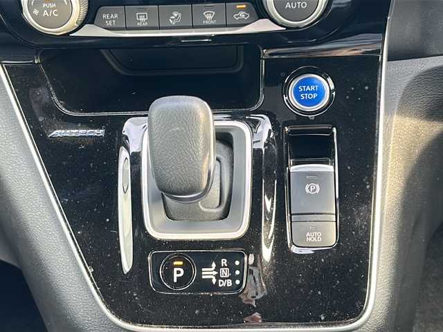 日産 セレナ e-パワー オーテック セーフティPKG 千葉県 2020(令2)年 4.3万km カスピアンブルー １０型ナビ　全方位カメラ　フリップダウンモニター　ＤＶＤ　ＢＴ　ＥＴＣ　プロパイロット　レーダークルーズ　両側パワースライド　パーキングアシスト セーフティＰＫＧ　１6ＡＷ LEDライト オートライト