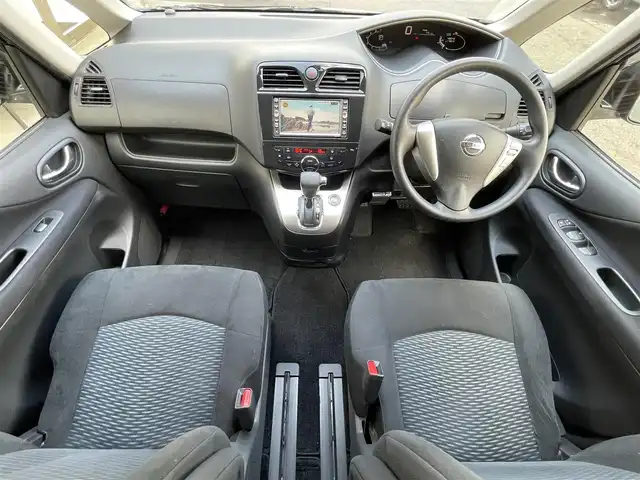 日産 セレナ 20S 滋賀県 2012(平24)年 5万km スーパーブラック (株)IDOMが運営する【じしゃロン草津店】の自社ローン専用車両になりますこちらは現金またはオートローンご利用時の価格です。自社ローンご希望の方は別途その旨お申付け下さい/片側パワースライドドア/フリップダウンモニター（アルパイン）/プッシュスタート/ワンセグテレビ/ドアバイザー/ウィンカーミラー/ETC