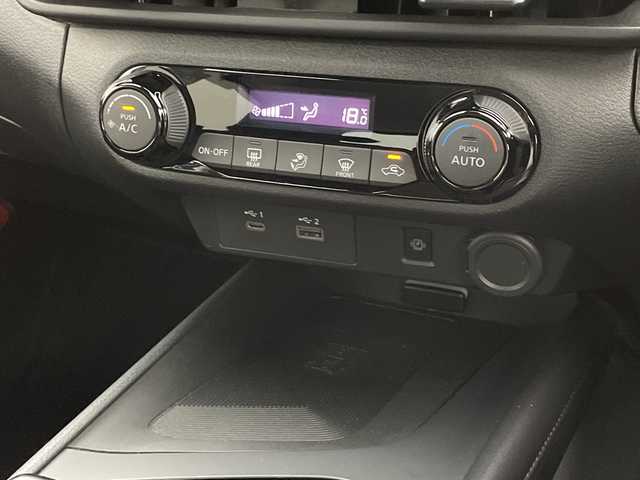 日産 ノート X 新潟県 2020(令2)年 6.7万km ビビットブルー / スーパーブラック 2トーン 純正メモリナビ/　フルセグTV/Bluetooth/AppleCarPlay/USB/プロパイロット/衝突被害軽減ブレーキ/レーンキープアシスト/レーダークルーズコントロール/BSM(ブラインドスポットモニター)/前後コーナーセンサー/インテリジェントルームミラー/ドライブレコーダー/アラウンドビューモニター/ビルトインETC2.0/LEDヘッドライト/オートマチックハイビーム/横滑り防止装置/オートライト/置くだけ充電/ステアリングスイッチ/禁煙車