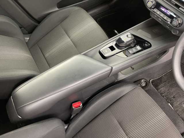 日産 ノート X 新潟県 2020(令2)年 6.7万km ビビットブルー / スーパーブラック 2トーン 純正メモリナビ/　フルセグTV/Bluetooth/AppleCarPlay/USB/プロパイロット/衝突被害軽減ブレーキ/レーンキープアシスト/レーダークルーズコントロール/BSM(ブラインドスポットモニター)/前後コーナーセンサー/インテリジェントルームミラー/ドライブレコーダー/アラウンドビューモニター/ビルトインETC2.0/LEDヘッドライト/オートマチックハイビーム/横滑り防止装置/オートライト/置くだけ充電/ステアリングスイッチ/禁煙車