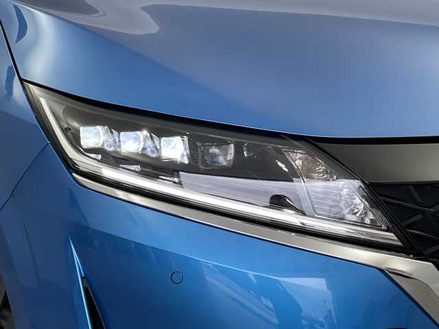 日産 ノート X 新潟県 2020(令2)年 6.7万km ビビットブルー / スーパーブラック 2トーン 純正メモリナビ/　フルセグTV/Bluetooth/AppleCarPlay/USB/プロパイロット/衝突被害軽減ブレーキ/レーンキープアシスト/レーダークルーズコントロール/BSM(ブラインドスポットモニター)/前後コーナーセンサー/インテリジェントルームミラー/ドライブレコーダー/アラウンドビューモニター/ビルトインETC2.0/LEDヘッドライト/オートマチックハイビーム/横滑り防止装置/オートライト/置くだけ充電/ステアリングスイッチ/禁煙車