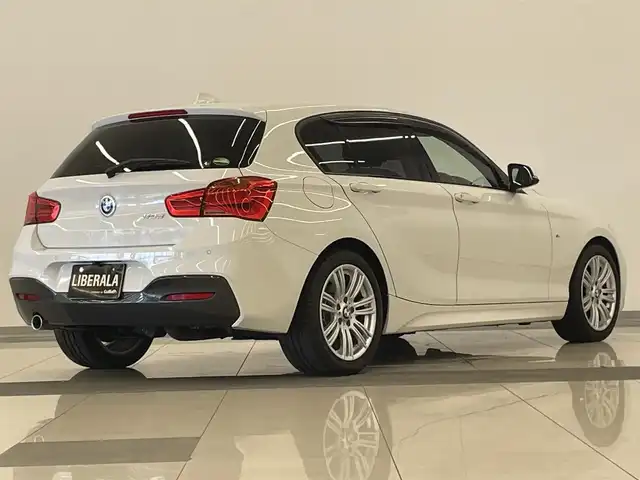 ＢＭＷ １１８ｄ Mスポーツ 岡山県 2017(平29)年 4.1万km アルピンホワイトⅢ BMW純正iDrive 6/Rカメラ/Bluetooth/CD/DVD/AUX/USB/クルーズコントロール/レーンディパーチャーウオーニング/インテリジェントセーフティー/ETC/LEDヘッドライト/リアPDC/オートライト/アンビエントライト（2色）