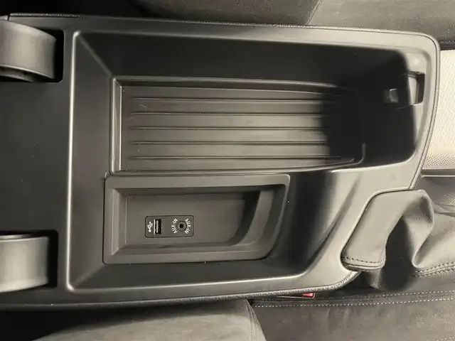 ＢＭＷ １１８ｄ Mスポーツ 岡山県 2017(平29)年 4.1万km アルピンホワイトⅢ BMW純正iDrive 6/Rカメラ/Bluetooth/CD/DVD/AUX/USB/クルーズコントロール/レーンディパーチャーウオーニング/インテリジェントセーフティー/ETC/LEDヘッドライト/リアPDC/オートライト/アンビエントライト（2色）