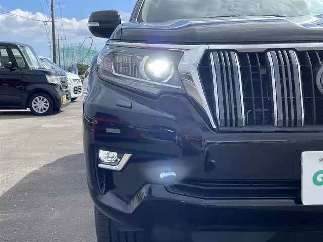 トヨタ ランドクルーザー プラド TX 佐賀県 2019(令1)年 5.1万km ブラック ワンオーナー/フルタイム4WD/社外9インチメモリーナビゲーション/・フルセグTV/CD/DVD/SD/USB/Bluetooth/バックカメラ/前後ドライブレコーダー/ビルトインETC/ISOFIX対応/ステアリングリモコン/純正17インチアルミホイール/純正LEDヘッドライト/・オートマチックハイビーム/純正LEDフォグランプ/純正フロアマット/純正ドアバイザ―/新車保証書/取扱説明書/スペアキー１本/トヨタセーフティセンス/・レーダークルーズコントロール/・レーンディパーチャーアラート/・プリクラッシュセーフティ/・クリアランスソナー/・横滑り防止装置
