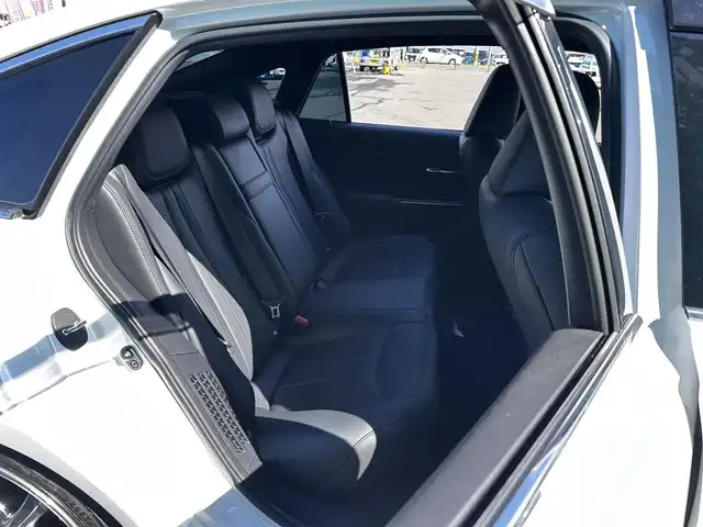 トヨタ クラウン ハイブリッド RS アドバンス 宮城県 2021(令3)年 3.5万km プレシャスホワイトパール セーフティパッケージプラス/・デジタルインナーミラー/・パーキングサポートブレーキ/リアカメラディテクション/・パノラミックビューモニター/＝＝＝/モデリスタエアロ/ダウンサス/マフラーカッター/社外20インチAW/トヨタセーフティセンス/・プリクラッシュセーフティ/・レーントレーシングアシスト/・レーダークルーズコントロール/・アダプティブドライビングビーム/・ロードサインアシスト/・先行車発進告知機能/・ドライバー異常時対応システム/ブラインドスポットモニター/リアクロストラフィックオートブレーキ/リアクロストラフィックアラート/ヘッドアップディスプレイ/純正12.3インチナビ/フルセグTV/Bluetooth/CD/DVD/ビルトインETC2.0/ドライブレコーダー/黒革シート/シートヒーター/ベンチレーション/パワーシート/本革巻きステアリング/ステアリングヒーター/パドルシフト/電動パーキングブレーキ/ブレーキホールド/3眼LEDヘッドランプ/シーケンシャルターンランプ/純正フロアマット/純正ドアバイザー