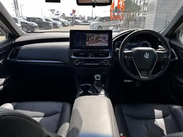 トヨタ クラウン ハイブリッド RS アドバンス 宮城県 2021(令3)年 3.5万km プレシャスホワイトパール セーフティパッケージプラス/・デジタルインナーミラー/・パーキングサポートブレーキ/リアカメラディテクション/・パノラミックビューモニター/＝＝＝/モデリスタエアロ/ダウンサス/マフラーカッター/社外20インチAW/トヨタセーフティセンス/・プリクラッシュセーフティ/・レーントレーシングアシスト/・レーダークルーズコントロール/・アダプティブドライビングビーム/・ロードサインアシスト/・先行車発進告知機能/・ドライバー異常時対応システム/ブラインドスポットモニター/リアクロストラフィックオートブレーキ/リアクロストラフィックアラート/ヘッドアップディスプレイ/純正12.3インチナビ/フルセグTV/Bluetooth/CD/DVD/ビルトインETC2.0/ドライブレコーダー/黒革シート/シートヒーター/ベンチレーション/パワーシート/本革巻きステアリング/ステアリングヒーター/パドルシフト/電動パーキングブレーキ/ブレーキホールド/3眼LEDヘッドランプ/シーケンシャルターンランプ/純正フロアマット/純正ドアバイザー