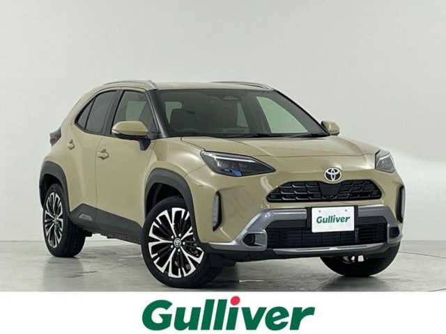 トヨタ ヤリスクロス ハイブリッド Z アドベンチャー 大阪府 2025(令7)年 0.1千km ベージュ トヨタセーフティセンス/　・プリクラッシュセーフティ　PCS/　・レーントレーシングアシスト　LTA/　・レーンディパーチャーアラート　LDA/　・レーダークルーズコントロール　ACC/　・ロードサインアシスト　RSA/　・フロントクロストラフィックアラート　FCTA/　・リアクロストラフィックアラート　RCTA/　・プロアクティブドライビングアシスト　PDA/　・発信遅れ告知機能　TMN/純正8インチディスプレイオーディオ/　Bluetooth/フルセグTV/FM/AM/HDMI/パノラミックビューモニター/バック/フロント/サイドカメラ/LEDオートライト/オートマチックハイビーム　AHB/フォグランプ/ハーフレザーシート/前席シートヒーター/パーキングサポートブレーキ　PSB/ブラインドスポットモニター　BSM/本革巻きステアリング/ステアリングヒーター/スマートキー/ビルトインETC2.0/ウィンカーミラー