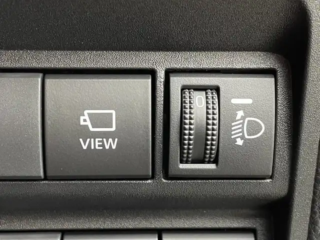 トヨタ ヤリスクロス ハイブリッド Z アドベンチャー 大阪府 2025(令7)年 0.1千km ベージュ トヨタセーフティセンス/　・プリクラッシュセーフティ　PCS/　・レーントレーシングアシスト　LTA/　・レーンディパーチャーアラート　LDA/　・レーダークルーズコントロール　ACC/　・ロードサインアシスト　RSA/　・フロントクロストラフィックアラート　FCTA/　・リアクロストラフィックアラート　RCTA/　・プロアクティブドライビングアシスト　PDA/　・発信遅れ告知機能　TMN/純正8インチディスプレイオーディオ/　Bluetooth/フルセグTV/FM/AM/HDMI/パノラミックビューモニター/バック/フロント/サイドカメラ/LEDオートライト/オートマチックハイビーム　AHB/フォグランプ/ハーフレザーシート/前席シートヒーター/パーキングサポートブレーキ　PSB/ブラインドスポットモニター　BSM/本革巻きステアリング/ステアリングヒーター/スマートキー/ビルトインETC2.0/ウィンカーミラー