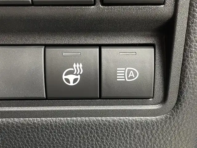 トヨタ ヤリスクロス ハイブリッド Z アドベンチャー 大阪府 2025(令7)年 0.1千km ベージュ トヨタセーフティセンス/　・プリクラッシュセーフティ　PCS/　・レーントレーシングアシスト　LTA/　・レーンディパーチャーアラート　LDA/　・レーダークルーズコントロール　ACC/　・ロードサインアシスト　RSA/　・フロントクロストラフィックアラート　FCTA/　・リアクロストラフィックアラート　RCTA/　・プロアクティブドライビングアシスト　PDA/　・発信遅れ告知機能　TMN/純正8インチディスプレイオーディオ/　Bluetooth/フルセグTV/FM/AM/HDMI/パノラミックビューモニター/バック/フロント/サイドカメラ/LEDオートライト/オートマチックハイビーム　AHB/フォグランプ/ハーフレザーシート/前席シートヒーター/パーキングサポートブレーキ　PSB/ブラインドスポットモニター　BSM/本革巻きステアリング/ステアリングヒーター/スマートキー/ビルトインETC2.0/ウィンカーミラー