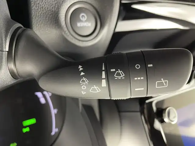 トヨタ ヤリスクロス ハイブリッド Z アドベンチャー 大阪府 2025(令7)年 0.1千km ベージュ トヨタセーフティセンス/　・プリクラッシュセーフティ　PCS/　・レーントレーシングアシスト　LTA/　・レーンディパーチャーアラート　LDA/　・レーダークルーズコントロール　ACC/　・ロードサインアシスト　RSA/　・フロントクロストラフィックアラート　FCTA/　・リアクロストラフィックアラート　RCTA/　・プロアクティブドライビングアシスト　PDA/　・発信遅れ告知機能　TMN/純正8インチディスプレイオーディオ/　Bluetooth/フルセグTV/FM/AM/HDMI/パノラミックビューモニター/バック/フロント/サイドカメラ/LEDオートライト/オートマチックハイビーム　AHB/フォグランプ/ハーフレザーシート/前席シートヒーター/パーキングサポートブレーキ　PSB/ブラインドスポットモニター　BSM/本革巻きステアリング/ステアリングヒーター/スマートキー/ビルトインETC2.0/ウィンカーミラー