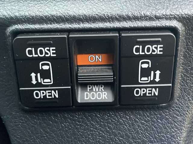 トヨタ シエンタ G 茨城県 2015(平27)年 5.6万km レッドマイカM 社外ナビ/　　【BT/CD/DVD/フルセグ】/フリップダウンモニター/HDMI/前後ドライブレコーダー/両側パワースライドドア/アイドリングストップ/LEDオートライト/純正16インチアルミホイール/ビルトインETC/スマートキー