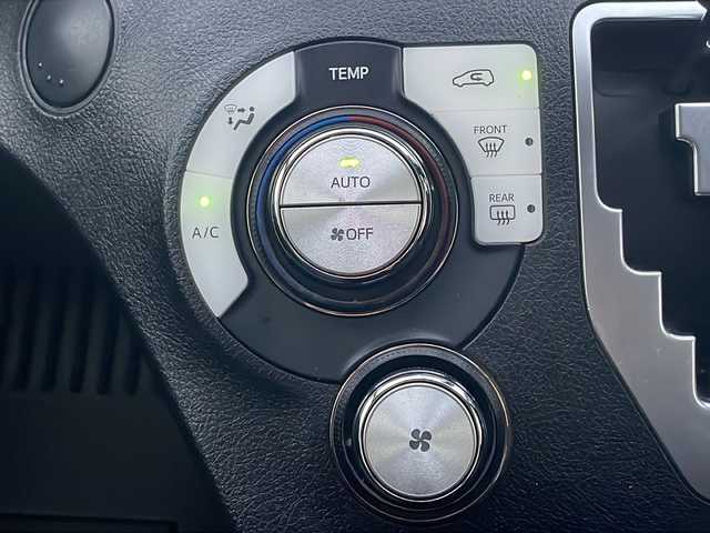 トヨタ シエンタ G 茨城県 2015(平27)年 5.6万km レッドマイカM 社外ナビ/　　【BT/CD/DVD/フルセグ】/フリップダウンモニター/HDMI/前後ドライブレコーダー/両側パワースライドドア/アイドリングストップ/LEDオートライト/純正16インチアルミホイール/ビルトインETC/スマートキー