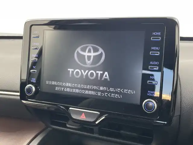 トヨタ ヤリスクロス ハイブリッド Z 新潟県 2021(令3)年 4.6万km ブラックマイカ/ホワイトパールクリスタルシャイン 2トーン 8インチディスプレイオーディオ/バックカメラ/追従型クルーズコントロール/オートブレーキホールド/フロントフォグランプ/純正18インチAW/ビルトインETC2.0/レーンキープアシスト/衝突軽減システム/前後コーナーセンサー/前後ドライブレコーダー/オートライト/オートハイビーム/LEDヘッドライト/革調シートカバー