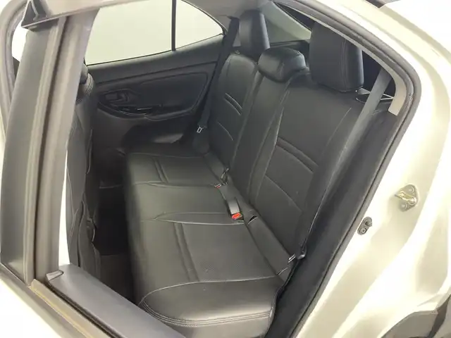 トヨタ ヤリスクロス ハイブリッド Z 新潟県 2021(令3)年 4.6万km ブラックマイカ/ホワイトパールクリスタルシャイン 2トーン 8インチディスプレイオーディオ/バックカメラ/追従型クルーズコントロール/オートブレーキホールド/フロントフォグランプ/純正18インチAW/ビルトインETC2.0/レーンキープアシスト/衝突軽減システム/前後コーナーセンサー/前後ドライブレコーダー/オートライト/オートハイビーム/LEDヘッドライト/革調シートカバー