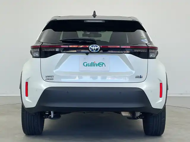 トヨタ ヤリスクロス ハイブリッド Z 新潟県 2021(令3)年 4.6万km ブラックマイカ/ホワイトパールクリスタルシャイン 2トーン 8インチディスプレイオーディオ/バックカメラ/追従型クルーズコントロール/オートブレーキホールド/フロントフォグランプ/純正18インチAW/ビルトインETC2.0/レーンキープアシスト/衝突軽減システム/前後コーナーセンサー/前後ドライブレコーダー/オートライト/オートハイビーム/LEDヘッドライト/革調シートカバー