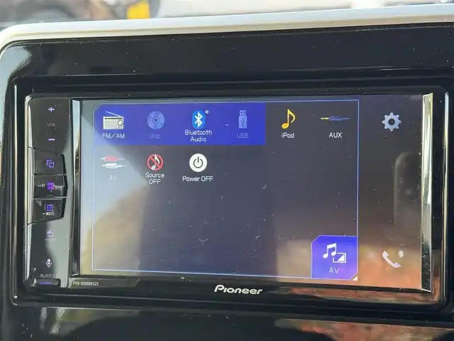 スズキ スペーシア ギア HYBRID XZ 三重県 2020(令2)年 5万km ピュアホワイトP ワンオーナー/セーフティサポート/・デュアルカメラブレーキサポート/・車線逸脱警報機能/・先行車発進お知らせ機能/・アダプティブクルーズコントロール/・後方誤発進抑制機能/・誤発進抑制機能/・ふらつき警報機能/・ハイビームアシスト/・高台寺ブレーキサポート/・リアパーキングセンサー/パイオニア製ディスプレイオーディオ/【PVH-9300DVSZS】/・CD/DVD/・Android Auto/・Apple CarPlay/・Bluetooth/バックカメラ/両側パワースライドドア/前席シートヒーター/スリムサーキュレーター/パーソナルテーブル(後席右側)/ロールサンシェイド(リアドア)/純正14インチ9ホールブラック塗装AW(ハーフホイールキャップ付)/ガンメタリック枠付LEDヘッドランプ/・オートライト/ハイビームアシスト/LEDフォグランプ/プッシュエンジンスタート/スマートキー×2/新車時保証書/取扱説明書