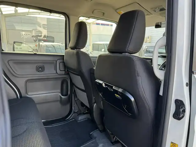 スズキ スペーシア ギア HYBRID XZ 三重県 2020(令2)年 5万km ピュアホワイトP ワンオーナー/セーフティサポート/・デュアルカメラブレーキサポート/・車線逸脱警報機能/・先行車発進お知らせ機能/・アダプティブクルーズコントロール/・後方誤発進抑制機能/・誤発進抑制機能/・ふらつき警報機能/・ハイビームアシスト/・高台寺ブレーキサポート/・リアパーキングセンサー/パイオニア製ディスプレイオーディオ/【PVH-9300DVSZS】/・CD/DVD/・Android Auto/・Apple CarPlay/・Bluetooth/バックカメラ/両側パワースライドドア/前席シートヒーター/スリムサーキュレーター/パーソナルテーブル(後席右側)/ロールサンシェイド(リアドア)/純正14インチ9ホールブラック塗装AW(ハーフホイールキャップ付)/ガンメタリック枠付LEDヘッドランプ/・オートライト/ハイビームアシスト/LEDフォグランプ/プッシュエンジンスタート/スマートキー×2/新車時保証書/取扱説明書