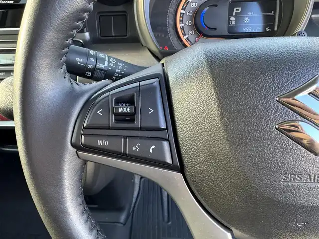 スズキ スペーシア ギア HYBRID XZ 三重県 2020(令2)年 5万km ピュアホワイトP ワンオーナー/セーフティサポート/・デュアルカメラブレーキサポート/・車線逸脱警報機能/・先行車発進お知らせ機能/・アダプティブクルーズコントロール/・後方誤発進抑制機能/・誤発進抑制機能/・ふらつき警報機能/・ハイビームアシスト/・高台寺ブレーキサポート/・リアパーキングセンサー/パイオニア製ディスプレイオーディオ/【PVH-9300DVSZS】/・CD/DVD/・Android Auto/・Apple CarPlay/・Bluetooth/バックカメラ/両側パワースライドドア/前席シートヒーター/スリムサーキュレーター/パーソナルテーブル(後席右側)/ロールサンシェイド(リアドア)/純正14インチ9ホールブラック塗装AW(ハーフホイールキャップ付)/ガンメタリック枠付LEDヘッドランプ/・オートライト/ハイビームアシスト/LEDフォグランプ/プッシュエンジンスタート/スマートキー×2/新車時保証書/取扱説明書