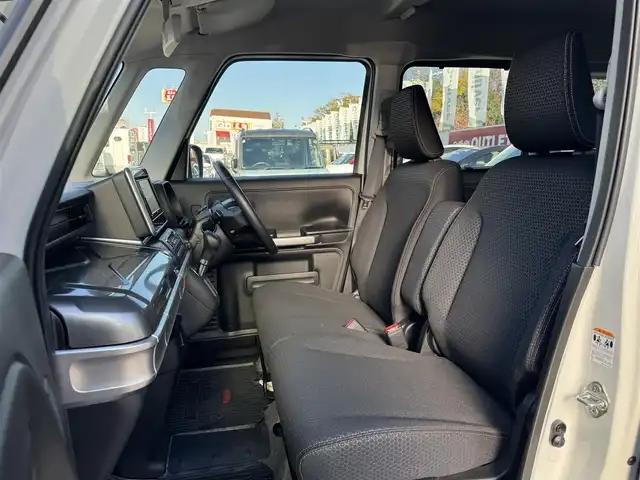 スズキ スペーシア ギア HYBRID XZ 三重県 2020(令2)年 5万km ピュアホワイトP ワンオーナー/セーフティサポート/・デュアルカメラブレーキサポート/・車線逸脱警報機能/・先行車発進お知らせ機能/・アダプティブクルーズコントロール/・後方誤発進抑制機能/・誤発進抑制機能/・ふらつき警報機能/・ハイビームアシスト/・高台寺ブレーキサポート/・リアパーキングセンサー/パイオニア製ディスプレイオーディオ/【PVH-9300DVSZS】/・CD/DVD/・Android Auto/・Apple CarPlay/・Bluetooth/バックカメラ/両側パワースライドドア/前席シートヒーター/スリムサーキュレーター/パーソナルテーブル(後席右側)/ロールサンシェイド(リアドア)/純正14インチ9ホールブラック塗装AW(ハーフホイールキャップ付)/ガンメタリック枠付LEDヘッドランプ/・オートライト/ハイビームアシスト/LEDフォグランプ/プッシュエンジンスタート/スマートキー×2/新車時保証書/取扱説明書