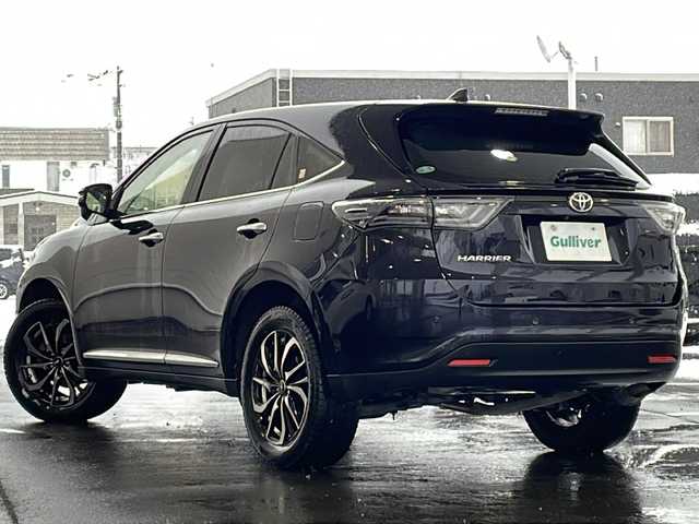 トヨタ ハリアー プレミアム スタイルモーヴ 道北・旭川 2016(平28)年 10.3万km スパークリングブラックパールクリスタルシャイン /4WD//禁煙車//9型アルパインナビ/BT/フルセグ/SD/MSV/CD/DVD//パワーバックドア//ハーフレザーシート//前席パワーシート//前席シートヒーター//運転席メモリーシート//LDA/ICS/PCS/ACC/クリアランスソナー/オートマチックハイビーム//革巻きステアリング//ステアリングスイッチ//オートライト//LEDヘッドライト//フォグランプ//オートエアコン//オートワイパー//純正フロアマット//アイドリングストップ//ビルトインETC//ドライブレコーダー//オートリトラクタブルミラー//電動チルトステアリング//純正ラゲッジマット//保証書//スペアキー