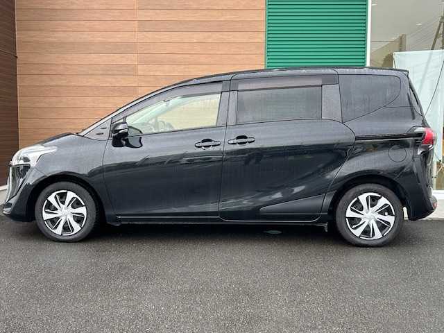 トヨタ シエンタ G クエロ 静岡県 2020(令2)年 2.5万km ブラックマイカ ワンオーナー/両側パワースライドドア/アラウンドビューモニター/Bluetooth/フルセグTV/オートマチックハイビーム/ドライブレコーダー/シートヒーター/スマートキー/衝突被害軽減システム/オートライト/純正ナビ/ETC