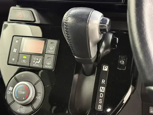 ダイハツ ウェイク G ターボ　レジャーエディション SA Ⅱ 大阪府 2017(平29)年 6.6万km タングステングレーM 純正ナビ/・フルセグTV/・Bluetooth/・CD/DVD/・USB接続/両側パワースライドドア/スマートアシスト3/誤発進抑制制御機能/車線逸脱防止機能/衝突軽減システム/前後コーナーセンサー/バックカメラ/スマートキー/スペアキー