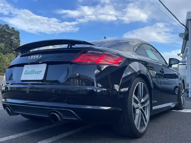 アウディ ＴＴクーペ 2．0 TFSI 長崎県 2015(平27)年 8万km ミトスブラックメタリック 純正ナビ（AM、FM、BT、フルセグ）/MT付きAT/パドルシフト/ETC/デジタルインナーミラー型ドラレコ/ステアリングスイッチ/バーチャルコックピット/電動リアスポイラー/革巻きステアリング/フロアマット/取扱説明書/保証書