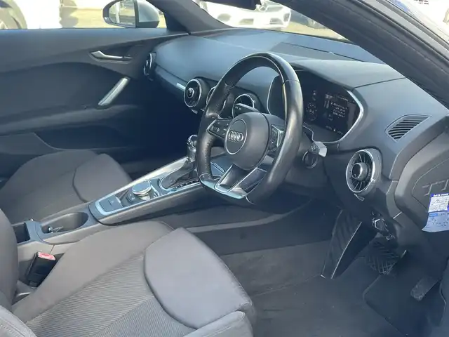 アウディ ＴＴクーペ 2．0 TFSI 長崎県 2015(平27)年 8万km ミトスブラックメタリック 純正ナビ（AM、FM、BT、フルセグ）/MT付きAT/パドルシフト/ETC/デジタルインナーミラー型ドラレコ/ステアリングスイッチ/バーチャルコックピット/電動リアスポイラー/革巻きステアリング/フロアマット/取扱説明書/保証書