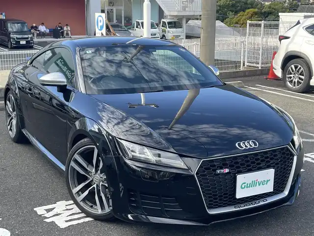 アウディ ＴＴクーペ 2．0 TFSI 長崎県 2015(平27)年 8万km ミトスブラックメタリック 純正ナビ（AM、FM、BT、フルセグ）/MT付きAT/パドルシフト/ETC/デジタルインナーミラー型ドラレコ/ステアリングスイッチ/バーチャルコックピット/電動リアスポイラー/革巻きステアリング/フロアマット/取扱説明書/保証書