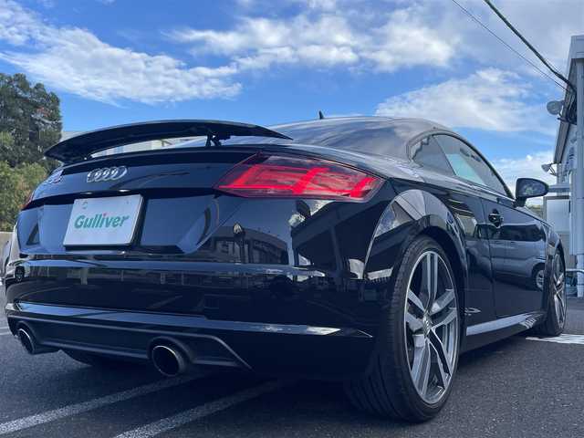 アウディ ＴＴクーペ 2．0 TFSI 長崎県 2015(平27)年 8万km ミトスブラックメタリック 純正ナビ（AM、FM、BT、フルセグ）/MT付きAT/パドルシフト/ETC/デジタルインナーミラー型ドラレコ/ステアリングスイッチ/バーチャルコックピット/電動リアスポイラー/革巻きステアリング/フロアマット/取扱説明書/保証書