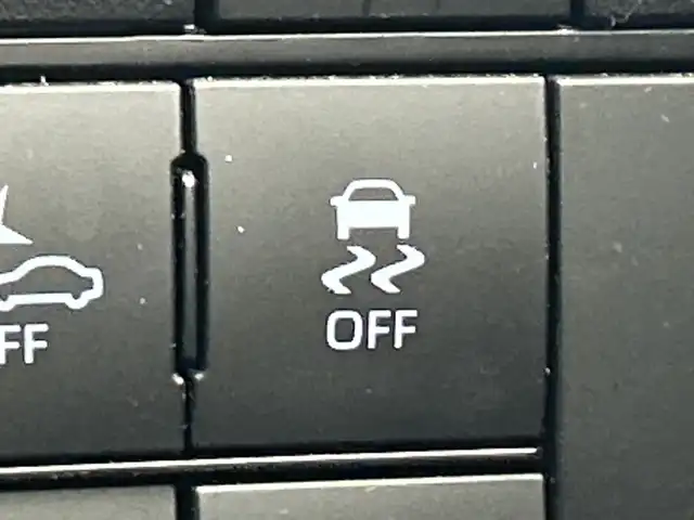 トヨタ ライズ Z 三重県 2021(令3)年 3万km シャイニングホワイトパール /禁煙車//社外SDナビ/　フルセグTV/CD/DVD/BT//バックカメラ//レーダークルーズコントロール//前席シートヒーター//プリクラッシュ//前後コーナーセンサー//アイドリングストップ//前後ドライブレコーダー//オートライト//ETC//革巻きステアリング