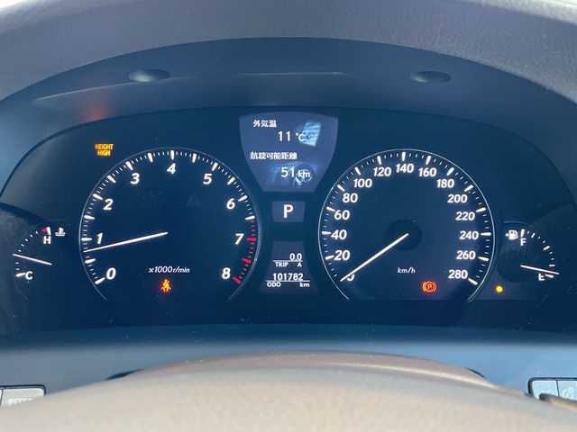 レクサス ＬＳ 460 バージョンC Iパッケージ 静岡県 2010(平22)年 10.2万km フロスティパールマイカ 純正ナビ　/地デジ　/Ｂカメラ　/白革シート　/全席シートヒーター　/前席メモリー付きＰＷシート　/前席エアシート　/レクサスプレミアムサウンド　/オートホールド　/ウッドコンビステアリング　/ステアリングヒーター/木目調パネル/PWリアゲート/社外前後ドラレコ/ビルトインETC/純正18インチAW/スマートキー×2/カードキー×1/取説