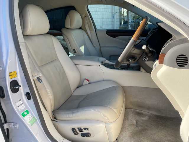 レクサス ＬＳ 460 バージョンC Iパッケージ 静岡県 2010(平22)年 10.2万km フロスティパールマイカ 純正ナビ　/地デジ　/Ｂカメラ　/白革シート　/全席シートヒーター　/前席メモリー付きＰＷシート　/前席エアシート　/レクサスプレミアムサウンド　/オートホールド　/ウッドコンビステアリング　/ステアリングヒーター/木目調パネル/PWリアゲート/社外前後ドラレコ/ビルトインETC/純正18インチAW/スマートキー×2/カードキー×1/取説