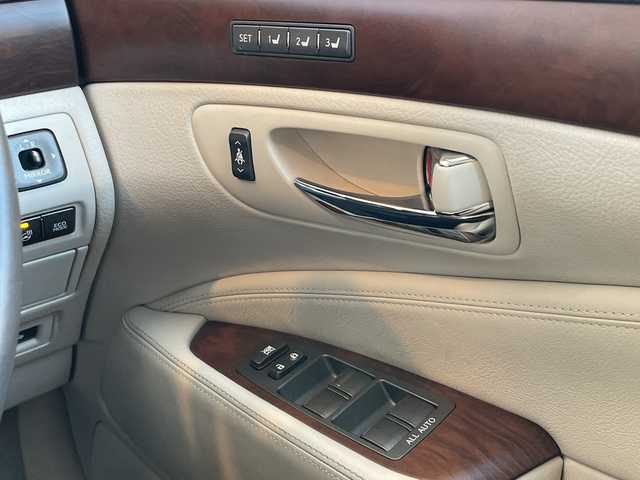 レクサス ＬＳ 460 バージョンC Iパッケージ 静岡県 2010(平22)年 10.2万km フロスティパールマイカ 純正ナビ　/地デジ　/Ｂカメラ　/白革シート　/全席シートヒーター　/前席メモリー付きＰＷシート　/前席エアシート　/レクサスプレミアムサウンド　/オートホールド　/ウッドコンビステアリング　/ステアリングヒーター/木目調パネル/PWリアゲート/社外前後ドラレコ/ビルトインETC/純正18インチAW/スマートキー×2/カードキー×1/取説