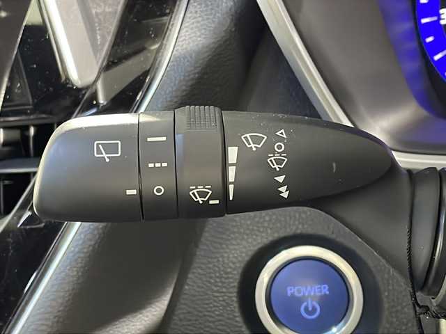 トヨタ カローラ スポーツ ハイブリッドG Z 沖縄県 2019(令1)年 5.4万km ホワイトパールクリスタルシャイン 禁煙車/ワンオーナー/ＴＲＤフルエアロ/トヨタセーフティーセンス/・プリクラクションセーフティー/・車線逸脱抑制機能/純正9インチナビ/・CD／DVD/Bluetooth／フルセグTV/ブラインドスポットモニター/前後ドライブレコーダー/前後コーナーセンサー/純正アルミ/デジタルインナーミラー/ＥＴＣ/スペアキー1本/取扱説明書/保証書