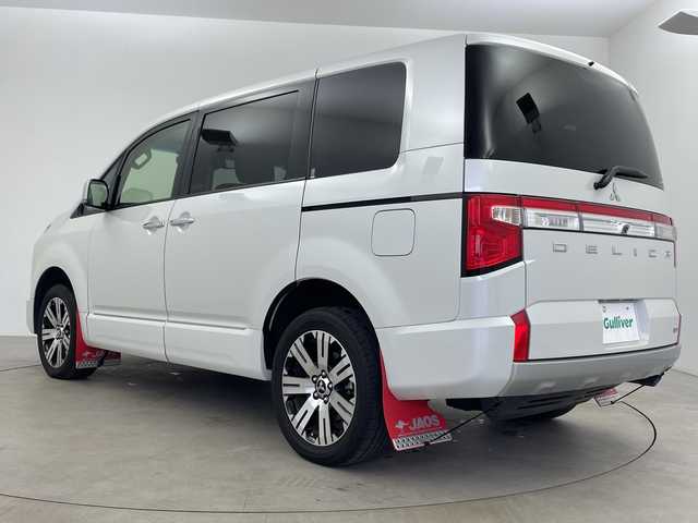 三菱 デリカＤ：５ P 鹿児島県 2019(平31)年 8.7万km ウォームホワイトパール 純正ナビ　/（フルセグ/Bluetooth/CD/DVD/AM/FM）/フリップダウンモニター　/全周囲カメラ　/ブラインドスポットモニター　/レーダークルーズコントロール　/パドルシフト　/パワーシート　/オートハイビーム/両側パワースライドドア　/ＥＴＣ　/前後ドライブレコーダー/シートヒーター/オートブレーキホールド/AC100V/プッシュスタートボタン/保証書/取扱説明書/スペアキー1本