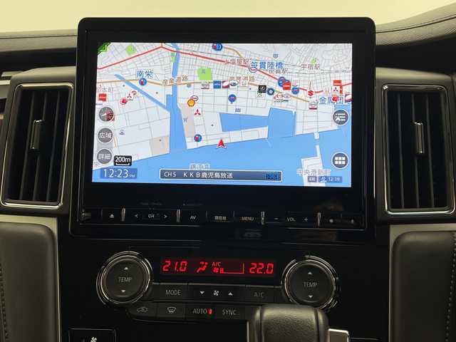 三菱 デリカＤ：５ P 鹿児島県 2019(平31)年 8.7万km ウォームホワイトパール 純正ナビ　/（フルセグ/Bluetooth/CD/DVD/AM/FM）/フリップダウンモニター　/全周囲カメラ　/ブラインドスポットモニター　/レーダークルーズコントロール　/パドルシフト　/パワーシート　/オートハイビーム/両側パワースライドドア　/ＥＴＣ　/前後ドライブレコーダー/シートヒーター/オートブレーキホールド/AC100V/プッシュスタートボタン/保証書/取扱説明書/スペアキー1本